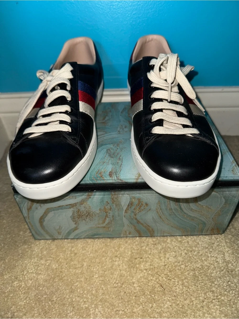 Vintage Gucci Black Leather Low-Top Sneakers with Red & Blue Stripe